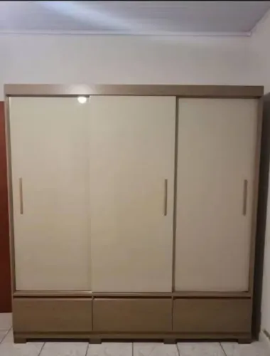 Guarda Roupa