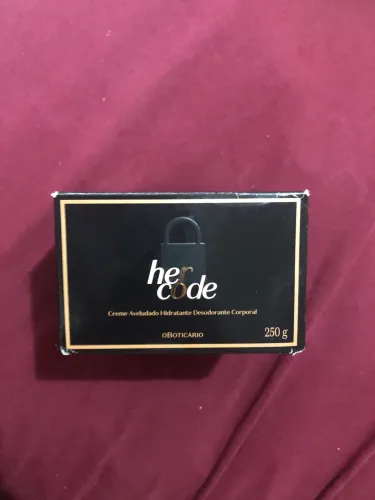 Creme her code acetinado estado de novo somente testado