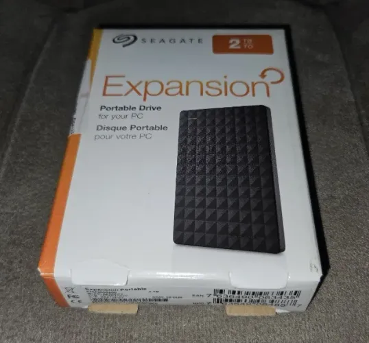 HDD Seagate Expansion 2TB.