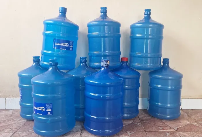 Galão de água mineral 20 litros vazio