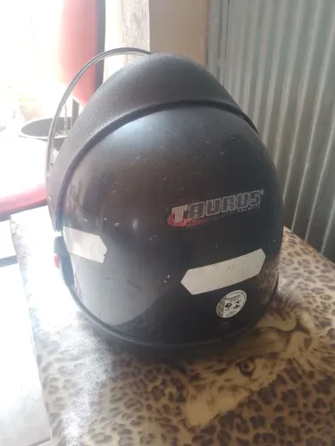 Capacete Tauros original 58