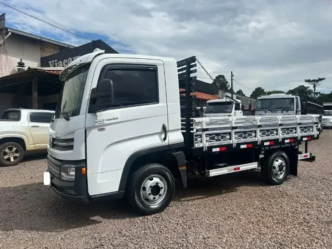 Vw Express Delivery 18/19 178.435 Km carroceria ar cond R$ 210.000,00 av