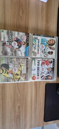 Coleção de Jogos de Futebol para Playstation 3 - FIFA e PES