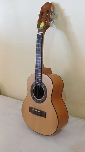 Cavaquinho Elétrico Hofma HCV30P STNT (Regulado + Brindes)