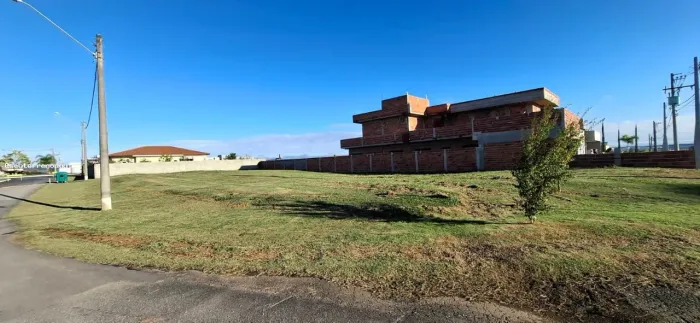 Terreno de esquina 1.032m - Condomínio Fazenda Alta Vista