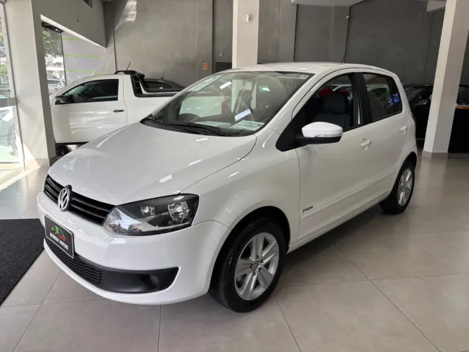 Volkswagen Fox 1.6 MI Total Flex 8V 5P 2013