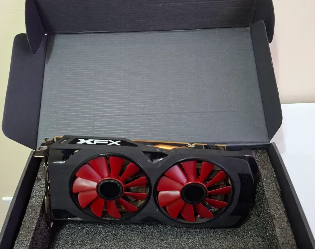 Placa de vídeo rx 570 4gb XFX Excelente! Não é 550 560 580 8gb gtx 1660 6gb...