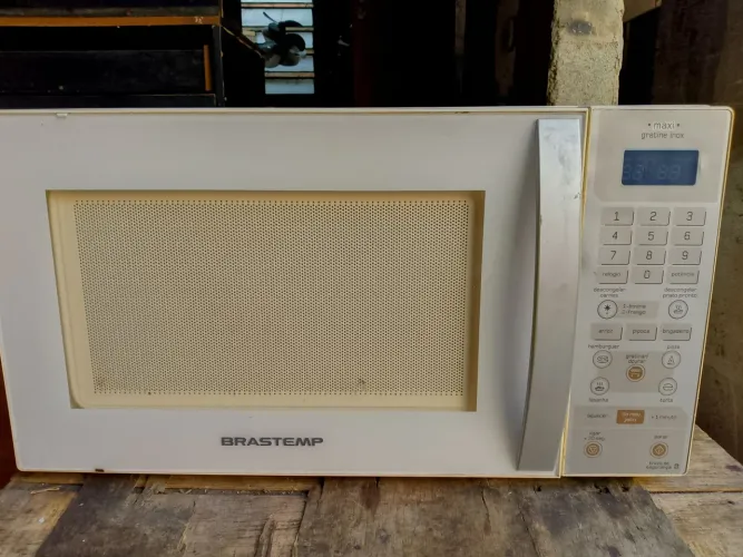Microondas Brastemp 28L. com grill.
