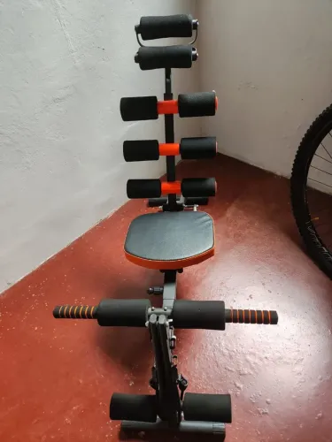 Aparelho de musculação 