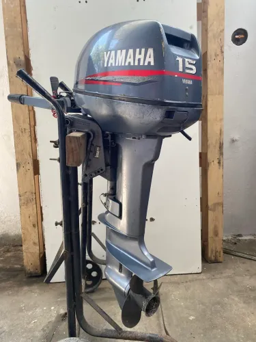 Motor de popa yamaha 15hp 2t