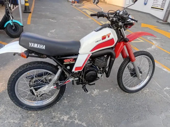 Vendo DT180 impecável.
