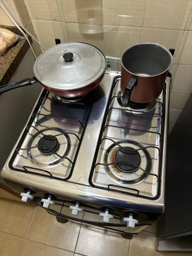 Fogão Itatiaia Star Clean - Conservado (1 ano e 2 meses de uso)