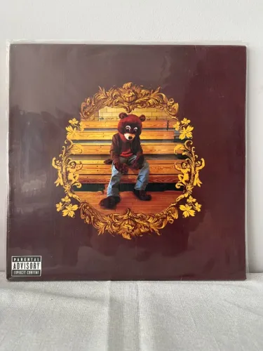 "THE COLLEGE DROPOUT" (2 discos) e "MY BEAUTIFUL DARK TWISTED" (3 discos) KANYE WEST