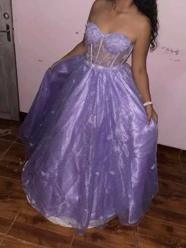 Vende-se,Vestido de 15 anos 2 modelos diferentes de sua preferência!!!