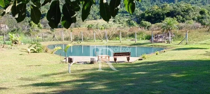 Sobrado Residencial à venda, Ingleses do Rio Vermelho, Florianópolis - SO0203.