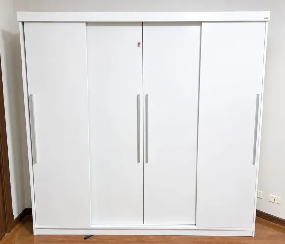 Guarda roupa 4pts deslizante 4gav