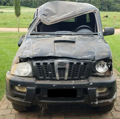 Mahindra 2011 4x4. Vendo peças