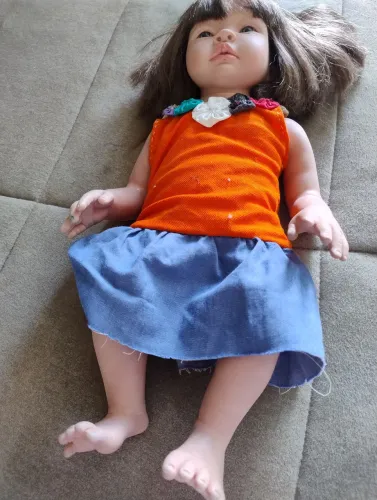 Vendo minha linda boneca