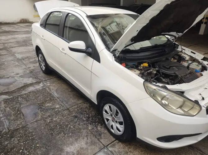 Fiat Grand Siena Tetrafuel 1.4 EVO F. Flex 8V 2014