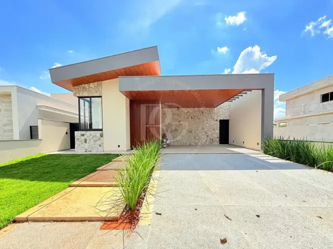 Casa em Condomínio a Venda, Condomínio Solaris, bairro Res Haras Inga Mirim, cidade de Boi