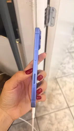 iPhone 16