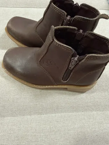 Bota de Couro Infantil, tamanho 27 /28 !