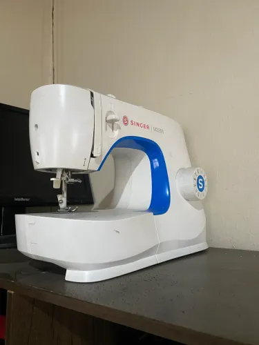 Máquina de costura singer m3205