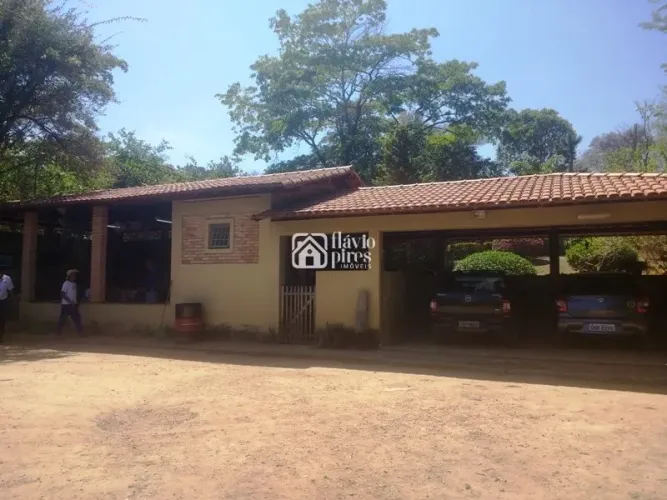 Sitio em condomínio!!!