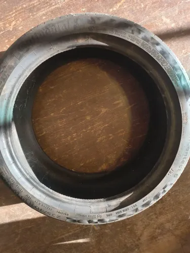 Pneu 235/40 R19