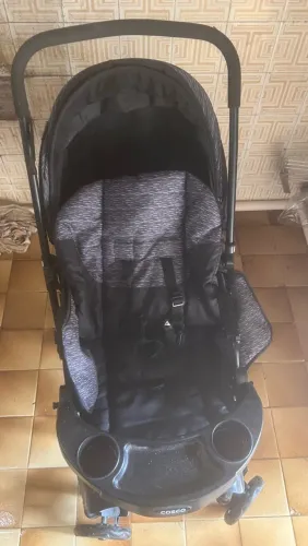 Carrinho de bebê Cosco