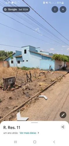 Vende-se uma casa