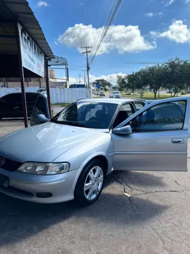 Chevrolet Vectra GL 2.2 / 2.0 MPFI 2000