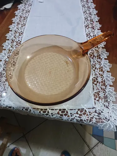 Frigideira de vidro âmbar vision corning