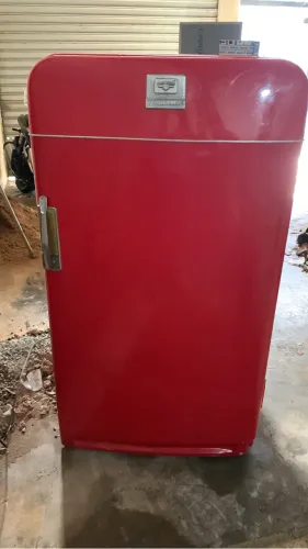 Vende se geladeira pra colecionador 