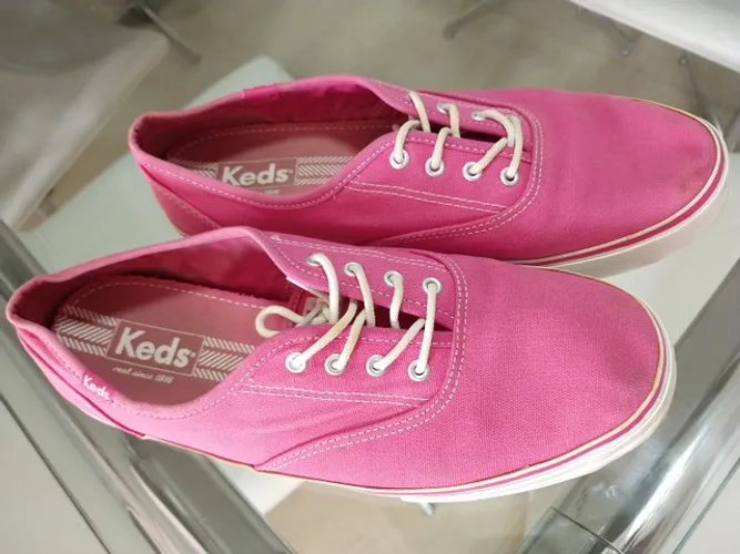Tênis Feminino Keds