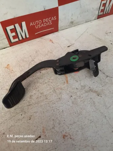 Pedal de embreagem Renault Clio