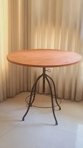 Mesa Bistrô Tampo 90cm Regulagem 80 e 100cm 