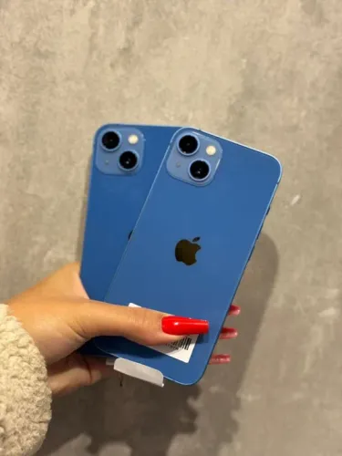 iPhone 13 azul