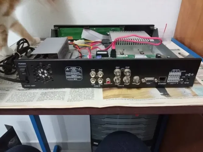 Dvr Seco 4 Canais Analógicos Antigo