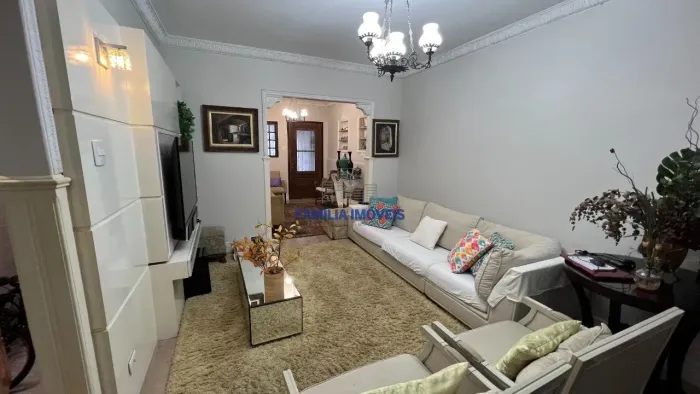 Casa á venda com 3 dormitórios na Vila Belmiro Santos Sp
