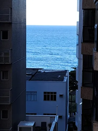 apartamento de 2 quartos, com vista para o Mar da Praia da Costa.