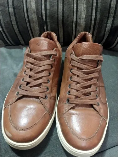 Tênis de Couro Marrom CNS