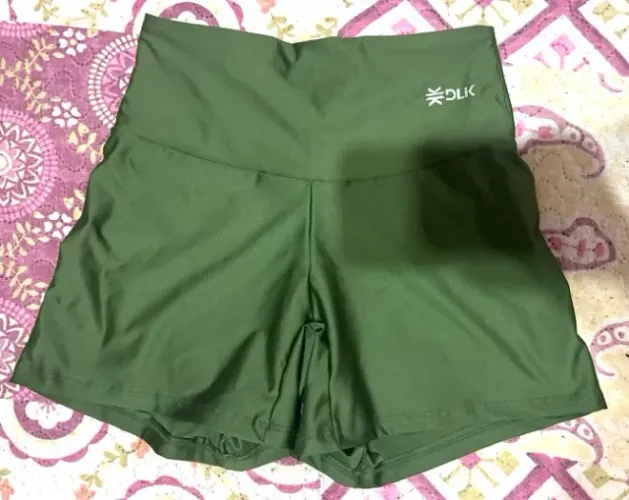Shorts Verde DLK P