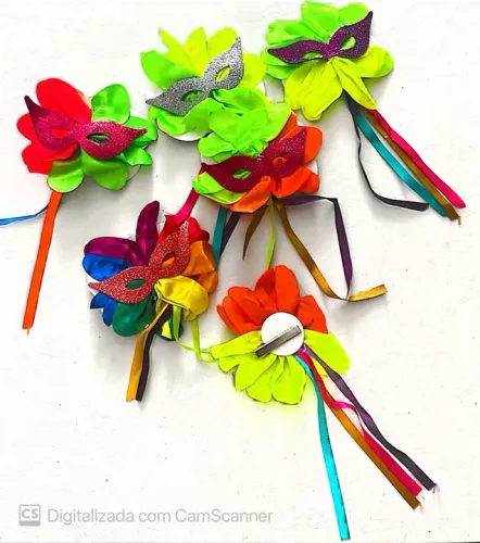 Tiaras ou Bicos de Pato de Carnaval com Máscara - Neon