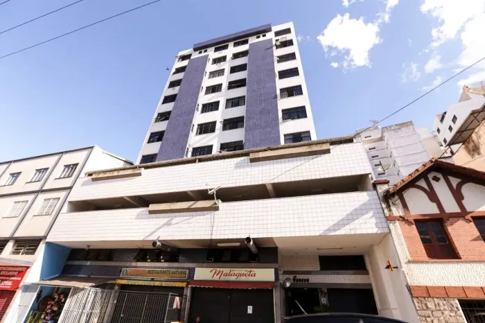 Apartamento Mobiliado quarto e sala - Centro - Juiz de Fora/MG