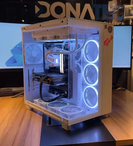 (Loja Física) PC Gamer White i9 14900KF, 32GB, RTX 5080