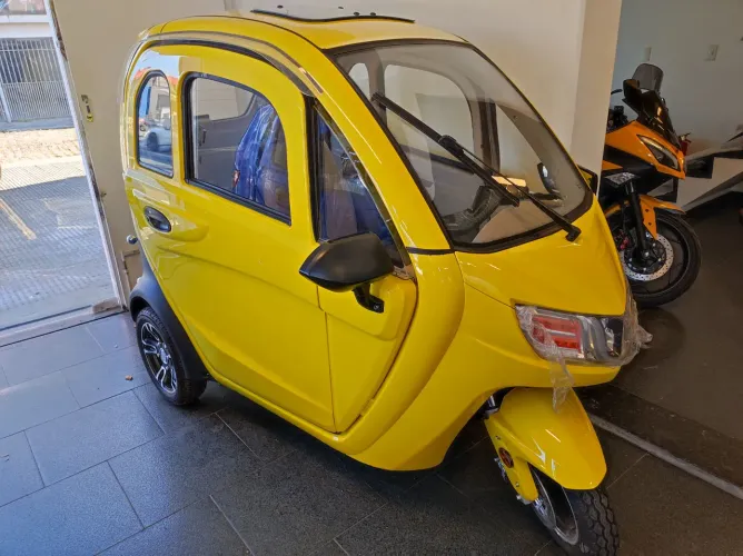 Triciclo Elétrico - Novo!
