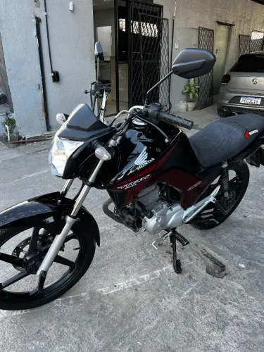 VENDO CG TITAN 2014 