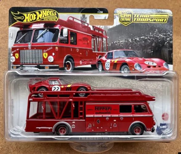 Hot Wheels 2025 Equipe de Transporte Ferrari 250 GTO e Fiat 642 RN2 Bartolett