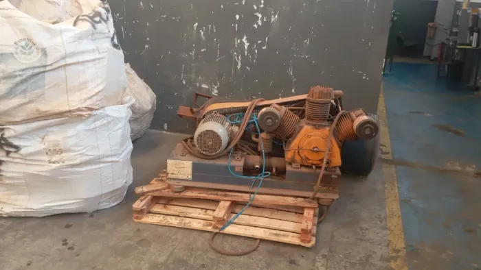 Grupo compressor com motor de 15 cv e pulmão schulz